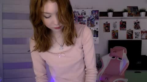 Snapshot of lower_angel chatting on 12-21-24, 11:13 Loly online show from 12-21-24, 11:13