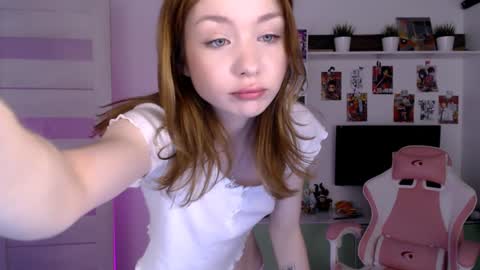 Snapshot of lower_angel chatting on 12-25-24, 01:10 Loly online show from 12-25-24, 01:10