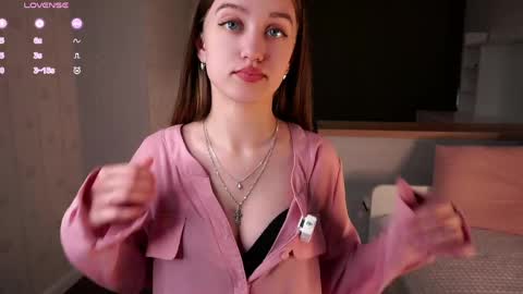 Amelia online show from 05-11-26, 11:27