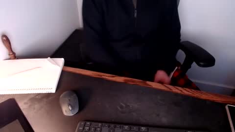 Snapshot of lreed090 chatting on 02-11-25, 11:44 lreed090 online show from 02-11-25, 11:44