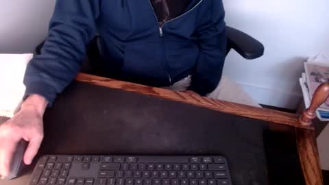 Snapshot of lreed090 chatting on 03-03-25, 10:52 lreed090 online show from 03-03-25, 10:52