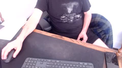 Snapshot of lreed090 chatting on 03-05-25, 06:01 lreed090 online show from 03-05-25, 06:01