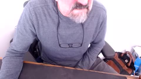 Snapshot of lreed090 chatting on 02-09-26, 06:23 lreed090 online show from 02-09-26, 06:23