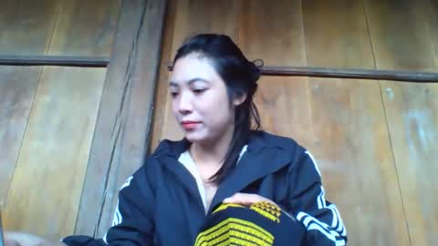 Snapshot of lsmbaby chatting on 10-24-25, 01:13 lsmbaby online show from 10-24-25, 01:13