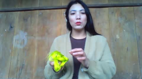 Snapshot of lsmbaby chatting on 11-17-25, 01:33 lsmbaby online show from 11-17-25, 01:33
