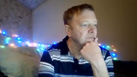 lu485947452685 online show from 12-22-25, 06:16