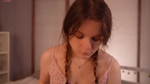 Snapshot of lu__lane chatting on 11-28-25, 08:39 Lu 3 online show from 11-28-25, 08:39