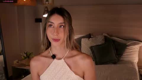 Snapshot of lua_ferch_ chatting on 06-18-26, 12:53 ---Goys incredible photographs online show from 06-18-26, 12:53