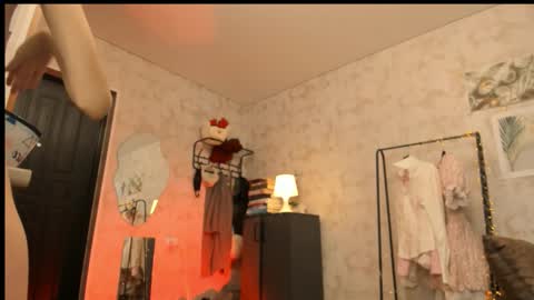 Ida online show from 12-05-25, 03:26