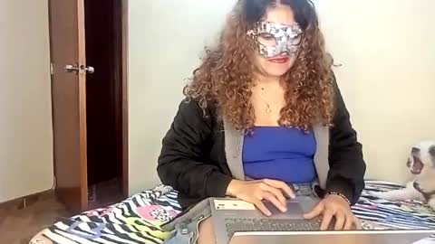 luana363 online show from 09-22-25, 01:40