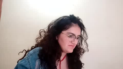Snapshot of luana363 chatting on 07-13-26, 06:11 luana363 online show from 07-13-26, 06:11