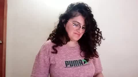 Snapshot of luana363 chatting on 07-19-26, 02:04 luana363 online show from 07-19-26, 02:04