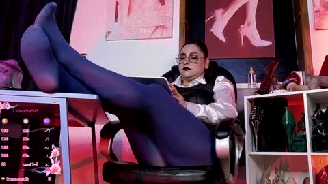 luanadabbraccio_ online show from 05-12-26, 05:32