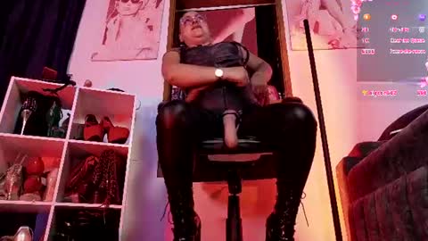luanadabbraccio_ online show from 07-29-26, 04:38