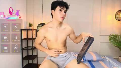 lUAN online show from 10-25-25, 07:52