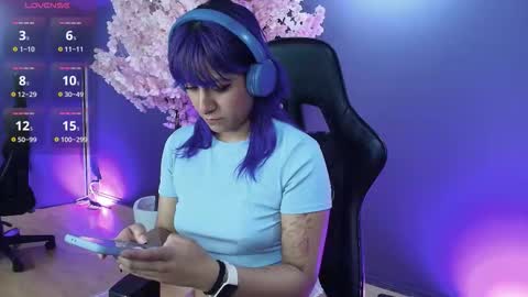 Luan online show from 11-28-25, 01:47