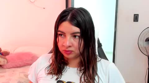 luara__01__lecat_1 online show from 04-01-26, 07:11
