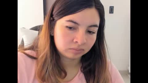luara__01__lecat_1 online show from 04-05-26, 09:12