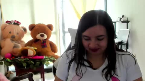 luara__01__lecat_1 online show from 04-12-26, 03:17