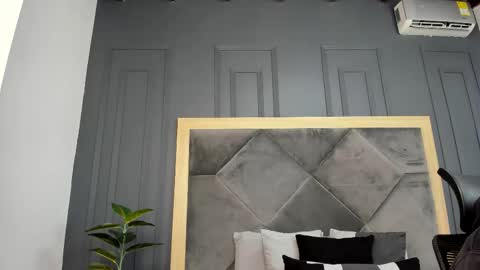 luca_morettii online show from 10-29-25, 12:07