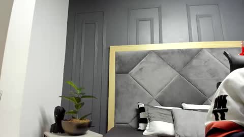 luca_morettii online show from 12-20-25, 12:12