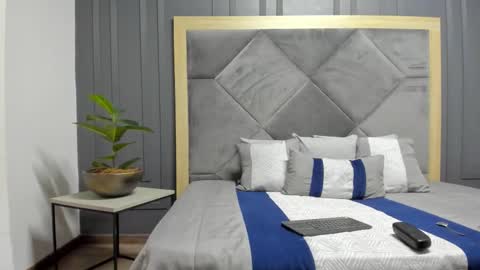 luca_morettii online show from 01-09-26, 12:08