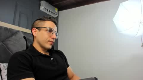 luca_morettii online show from 01-14-26, 11:31