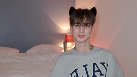 Snapshot of lucacharm chatting on 01-09-25, 09:16 lucacharm online show from 01-09-25, 09:16