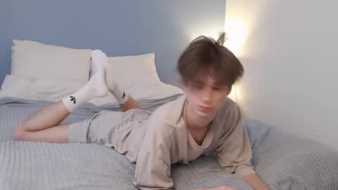 Snapshot of lucacharm chatting on 03-04-25, 07:19 lucacharm online show from 03-04-25, 07:19