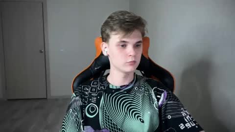 Lucas Gill online show from 12-27-24, 05:26