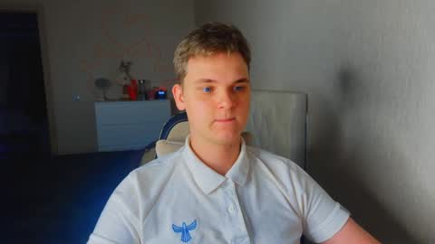 Lucas Gill online show from 12-15-25, 05:23