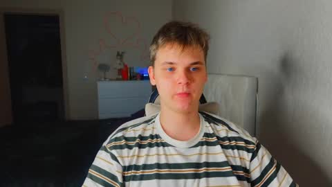 Lucas Gill online show from 12-22-25, 04:59