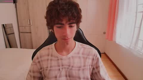 lucas_xo online show from 09-17-25, 08:21