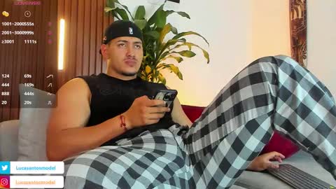 LUCA SANTOS online show from 11-26-25, 01:17