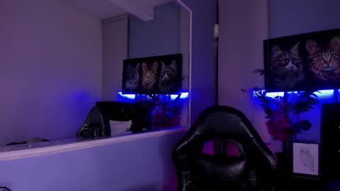 lucascarterr online show from 11-30-25, 03:43