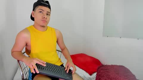 Snapshot of lucastorrez01 chatting on 02-06-26, 02:42 LUCAS TORREZ online show from 02-06-26, 02:42