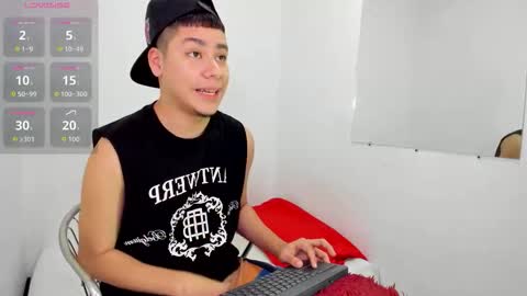 Snapshot of lucastorrez01 chatting on 02-14-26, 04:37 LUCAS TORREZ online show from 02-14-26, 04:37
