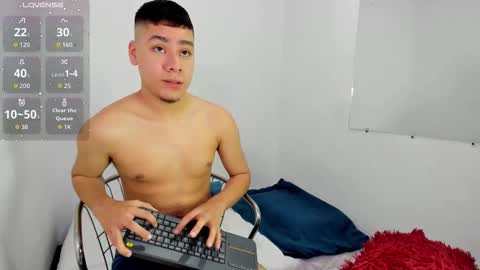 Snapshot of lucastorrez01 chatting on 02-18-26, 06:37 LUCAS TORREZ online show from 02-18-26, 06:37