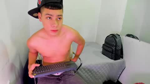 LUCAS TORREZ online show from 06-04-26, 11:44