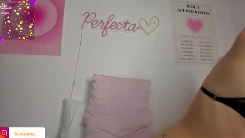 Snapshot of lucero_evanss chatting on 01-16-25, 01:06 Lucero online show from 01-16-25, 01:06