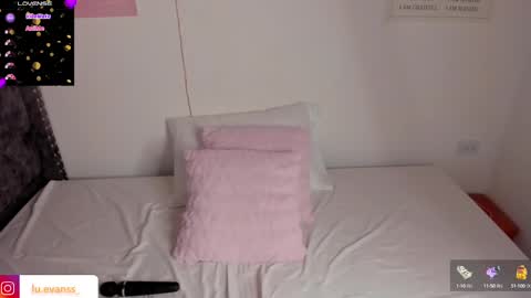 Snapshot of lucero_evanss chatting on 01-27-25, 11:22 Lucero online show from 01-27-25, 11:22