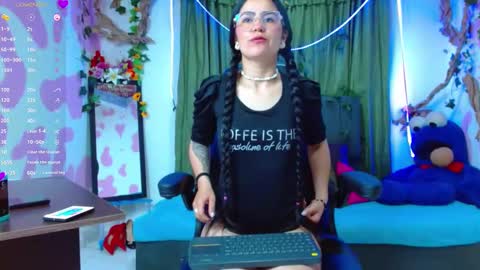 Snapshot of lucessita chatting on 10-10-25, 02:10 lucessita online show from 10-10-25, 02:10