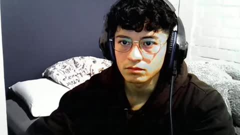 Snapshot of luchosaando chatting on 06-25-26, 12:10 Felipe online show from 06-25-26, 12:10