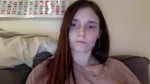 Luci Layne online show from 10-17-25, 06:32
