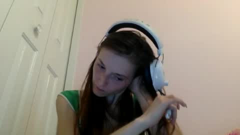 Luci Layne online show from 06-17-26, 07:59