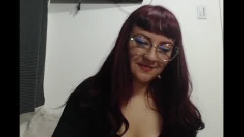 Snapshot of lucia_d_carton chatting on 06-28-26, 05:57 Lulu DCarton online show from 06-28-26, 05:57