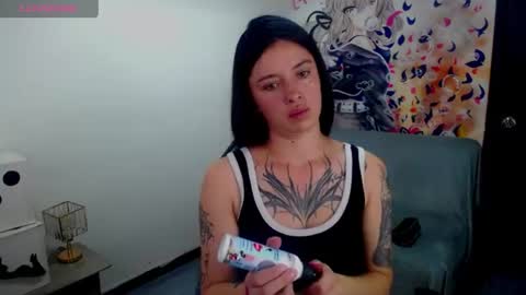 Snapshot of lucia_evans21 chatting on 07-10-26, 08:00 lucia_evans21 online show from 07-10-26, 08:00