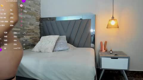 L u c i a  online show from 02-20-26, 08:09