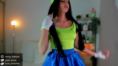 Lu   Intagramsandy fireeyes online show from 10-29-25, 10:55