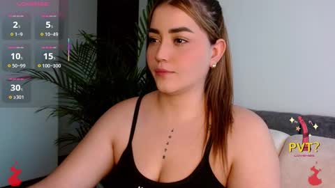lucia star  online show from 10-15-25, 08:42